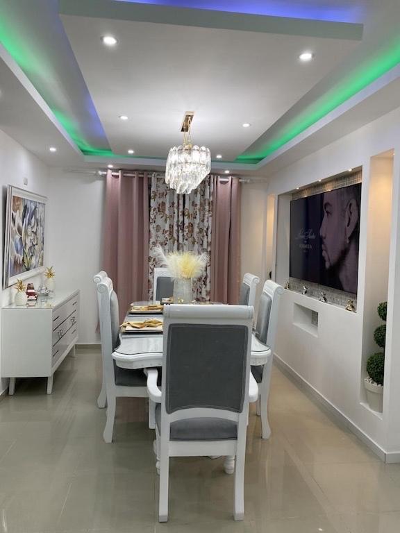 Sweet Home ซานติอาโก เด ลอสกาบาเญโรส ภายนอก รูปภาพ
